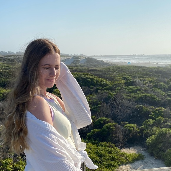 Meet your Posher, Erin - Picture 2 of 2